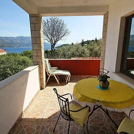 Zute Apartmán Račišće